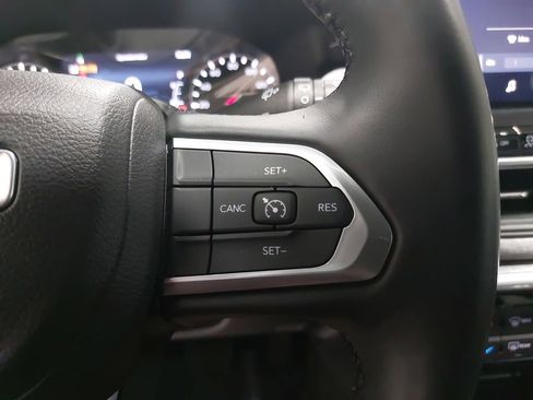 Used 2022 Jeep Compass Latitude image 17