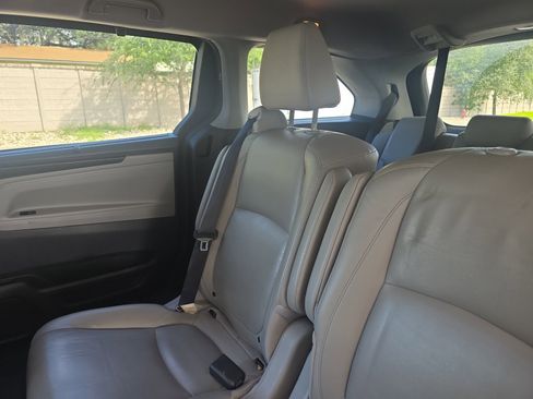 Used 2018 Honda Odyssey EX-L image 23