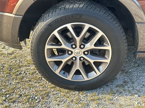 Used 2017 Ford Expedition King Ranch RWD image 11