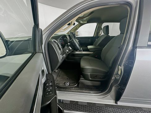 Used 2019 RAM 2500 Big Horn RWD image 13