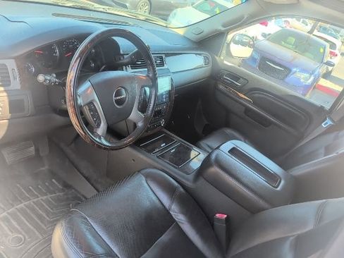 Used 2011 GMC Yukon Denali image 15