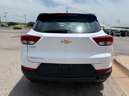 Used 2023 Chevrolet TrailBlazer LS FWD image 5