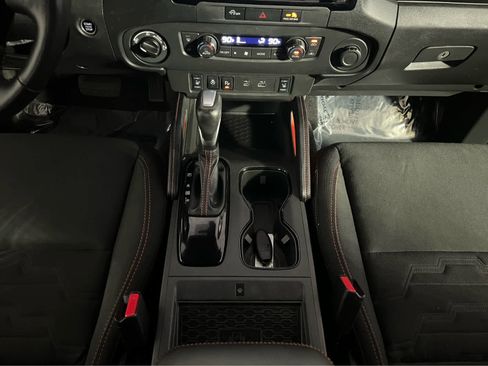 Certified 2023 Nissan Frontier PRO-4X w/ Pro Convenience Package image 12