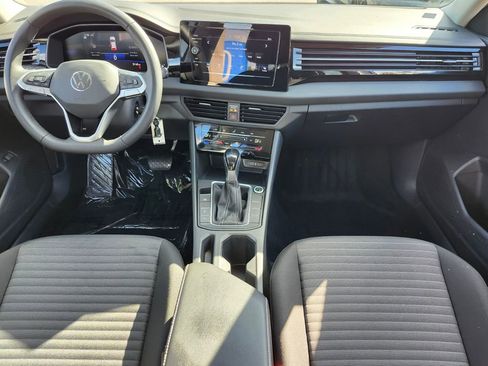 Used 2025 Volkswagen Jetta S image 8