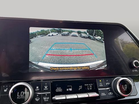 Used 2023 Toyota Highlander XSE FWD image 27