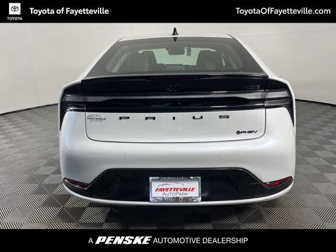 Used 2026 Toyota Prius Plug-In Hybrid FWD image 4
