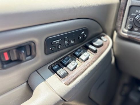 Used 2006 GMC Yukon Denali AWD/4WD image 28