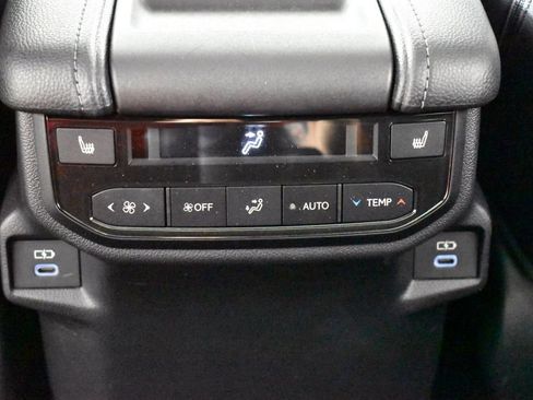 Used 2025 Toyota Grand Highlander AWD Hybrid image 21