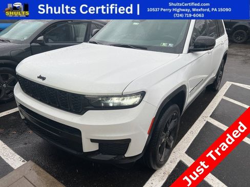 Used 2022 Jeep Grand Cherokee L Laredo image 1