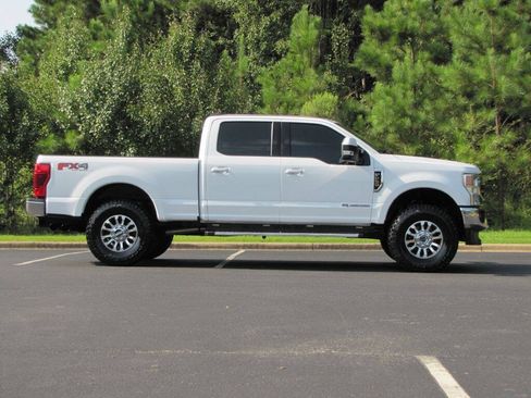 Used 2022 Ford F250 Lariat w/ Lariat Value Package AWD/4WD image 4
