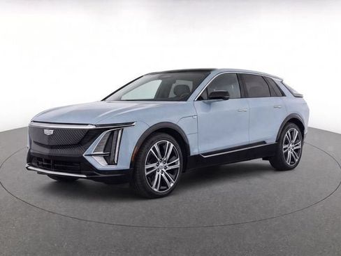 Certified 2024 Cadillac Lyriq Tech AWD/4WD image 6