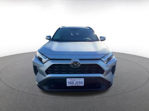 Used 2025 Toyota RAV4 XLE image 4