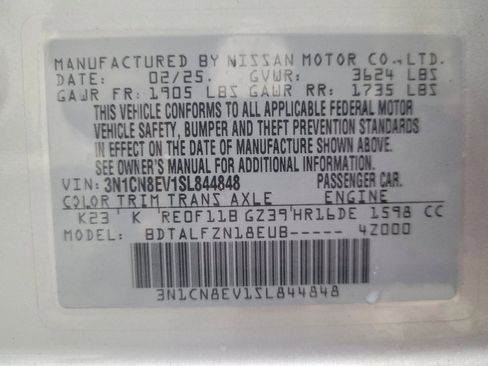 Used 2025 Nissan Versa SV FWD image 33
