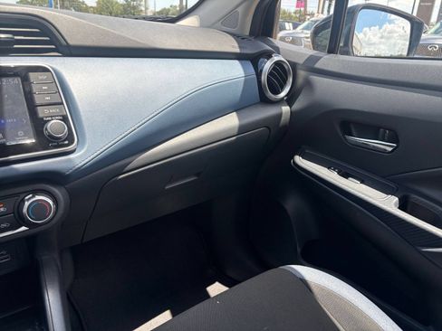 Used 2025 Nissan Versa SV w/ Trunk Package FWD image 33