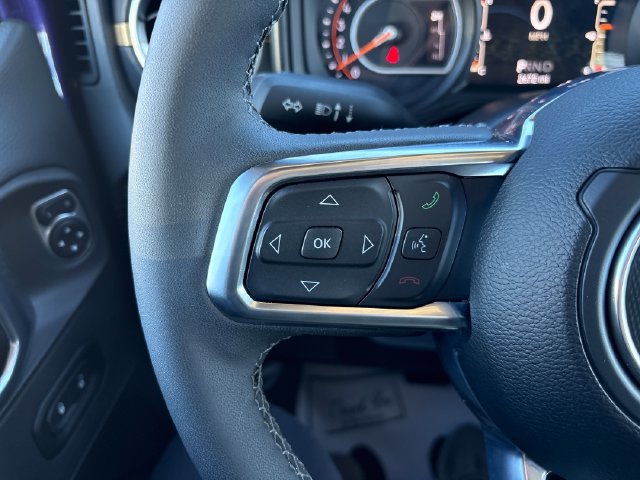 Used 2026 Jeep Wrangler Unlimited Sahara w/ Technology Group AWD/4WD image 11