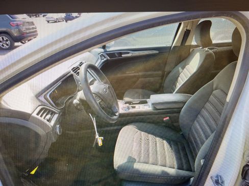 Used 2019 Ford Fusion SE image 8