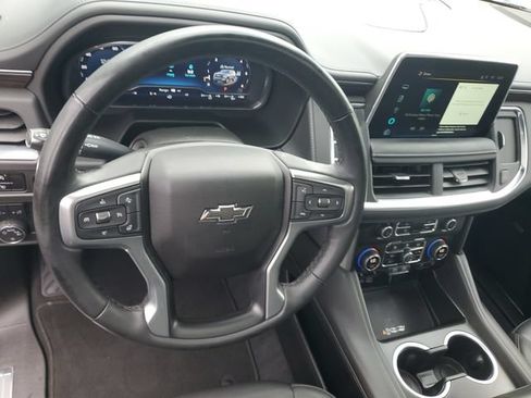 Certified 2023 Chevrolet Suburban Z71 w/ Luxury Package AWD/4WD image 19