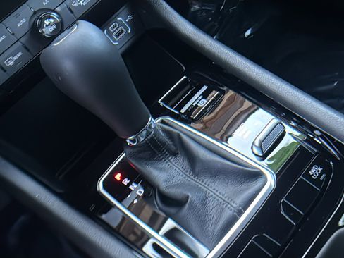 New 2026 Jeep Compass Limited image 24