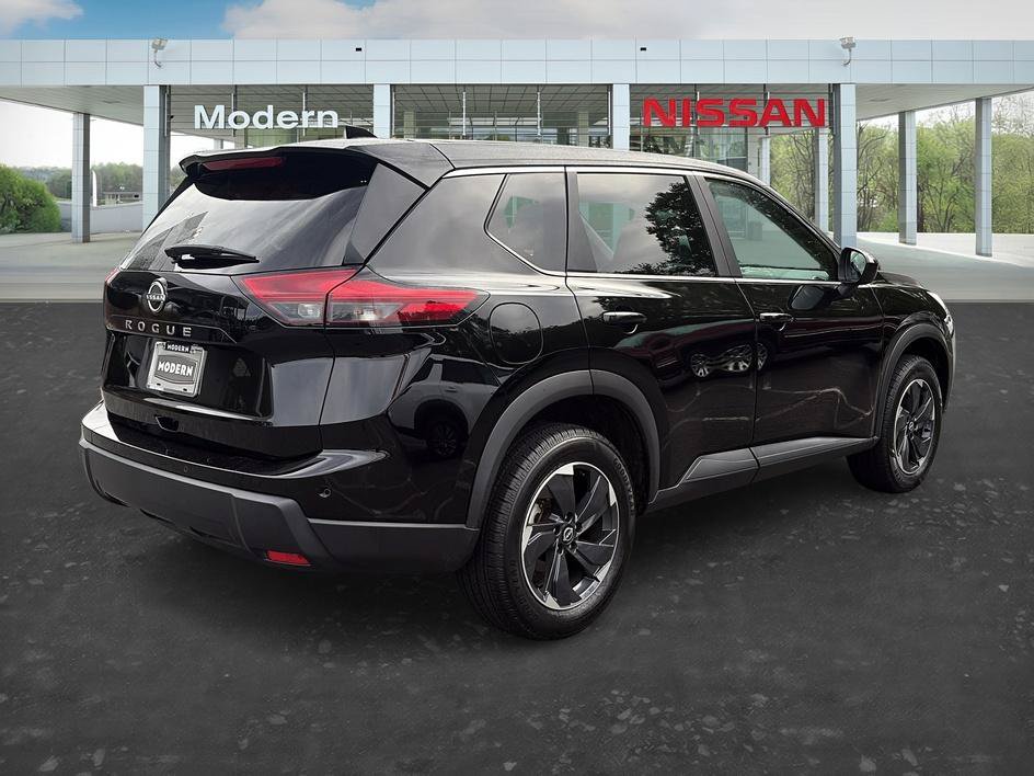 Certified 2025 Nissan Rogue SV FWD image 5