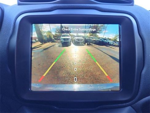 Used 2022 Jeep Renegade Trailhawk image 24