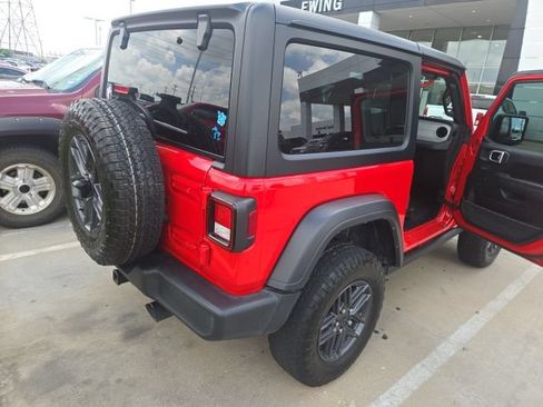 Used 2024 Jeep Wrangler Sport AWD/4WD image 4