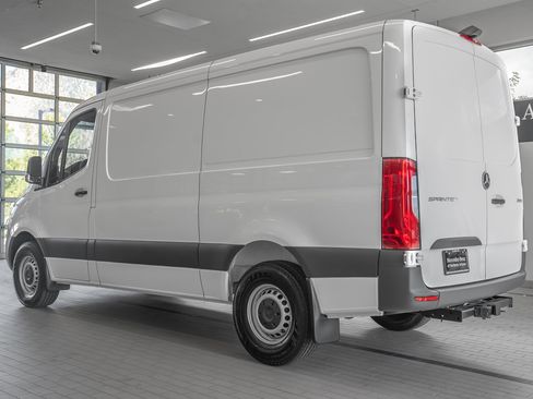 Used 2025 Mercedes-Benz Sprinter 2500 image 12