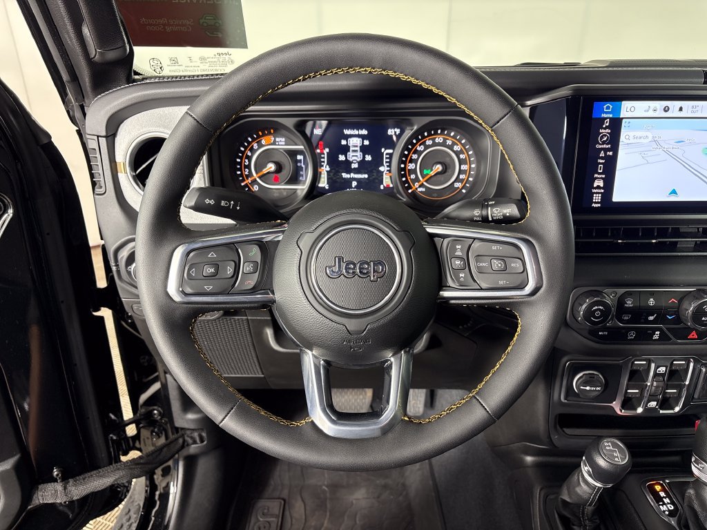 Used 2024 Jeep Wrangler Unlimited Sahara w/ Technology Group AWD/4WD image 19