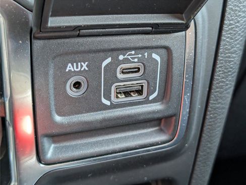 Used 2023 Jeep Wrangler Rubicon image 23