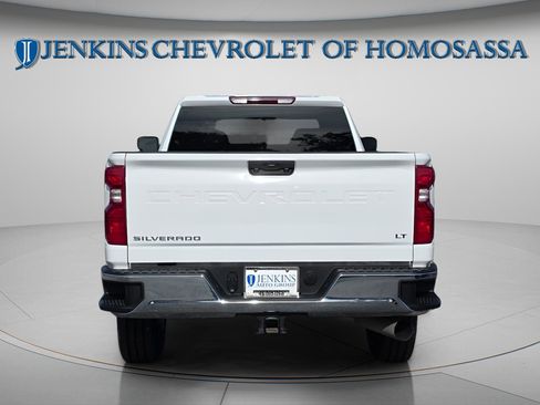Used 2025 Chevrolet Silverado 2500 LT w/ Convenience Package AWD/4WD image 3