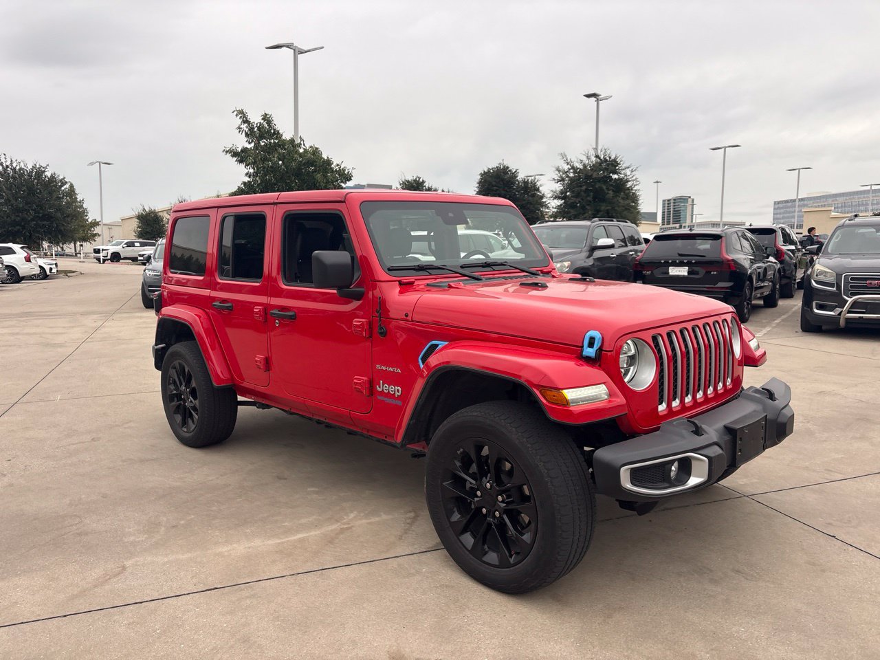 Used 2021 Jeep Wrangler Unlimited Sahara w/ Safety Group AWD/4WD image 3