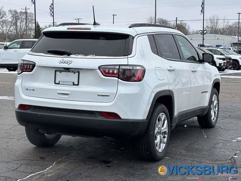 New 2026 Jeep Compass Latitude image 28