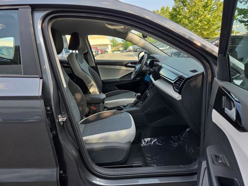 Used 2025 Volkswagen Taos S image 33