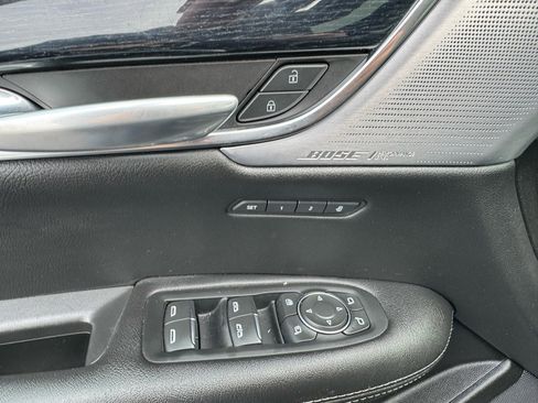 Used 2025 Cadillac XT5 Premium Luxury image 13