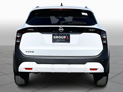 New 2026 Nissan Kicks SV image 4