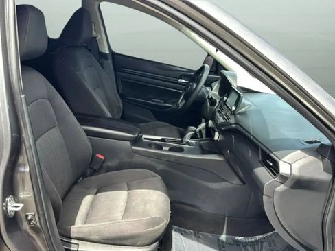 Used 2022 Nissan Altima 2.5 S FWD image 33
