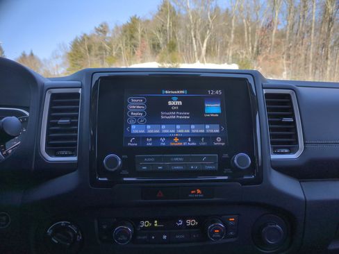 Used 2023 Nissan Frontier SV w/ Technology Package image 10