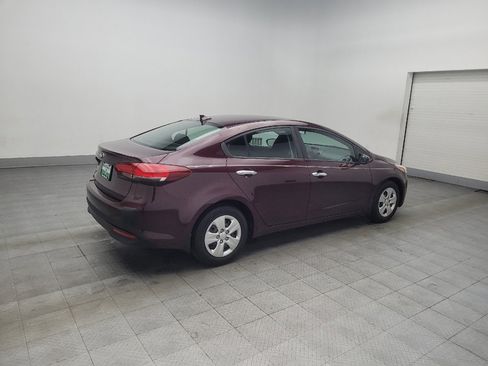 Used 2017 Kia Forte LX image 10