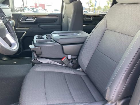 New 2026 GMC Sierra 2500 SLE w/ SLE Value Package; image 21