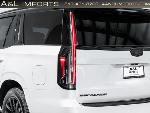Used 2024 Cadillac Escalade Premium Luxury w/ Performance Package AWD/4WD image 42
