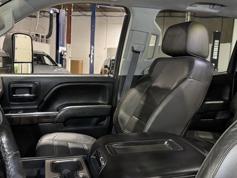 Used 2015 GMC Sierra 3500 Denali image 38