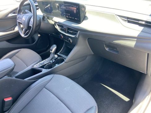 Used 2025 Buick Encore GX Preferred FWD image 24