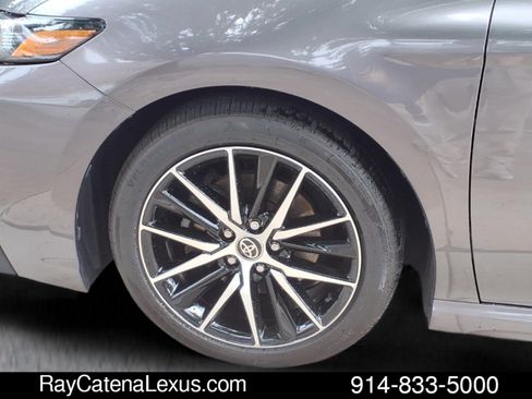 Used 2022 Toyota Camry SE w/ Carpet Mat Package (TMS) AWD/4WD image 8