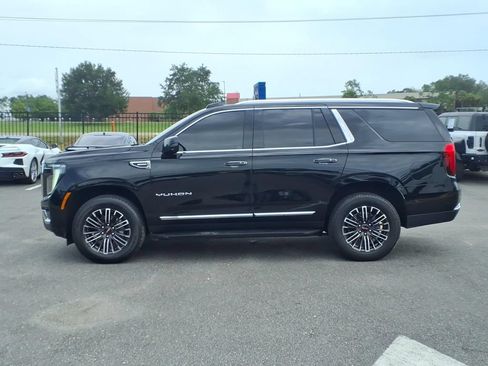 Used 2025 GMC Yukon Elevation w/ Elevation Premium Package AWD/4WD image 4