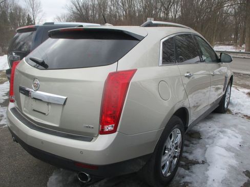 Used 2014 Cadillac SRX Luxury image 5