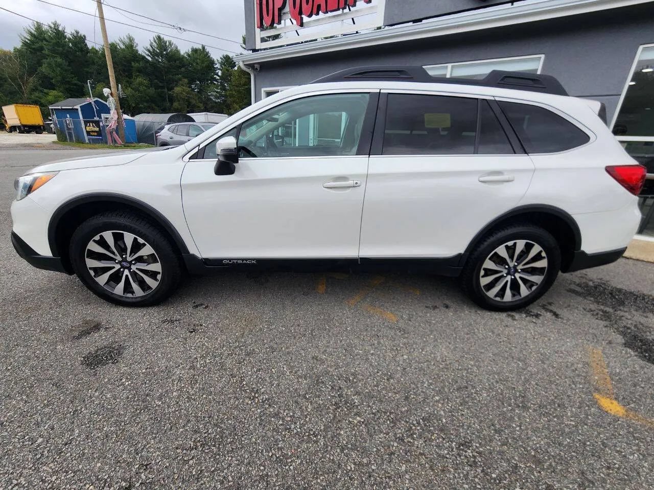 Used 2017 Subaru Outback 3.6R Limited AWD/4WD image 8