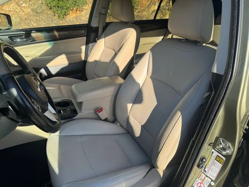 Used 2016 Subaru Outback 2.5i Limited AWD/4WD image 12