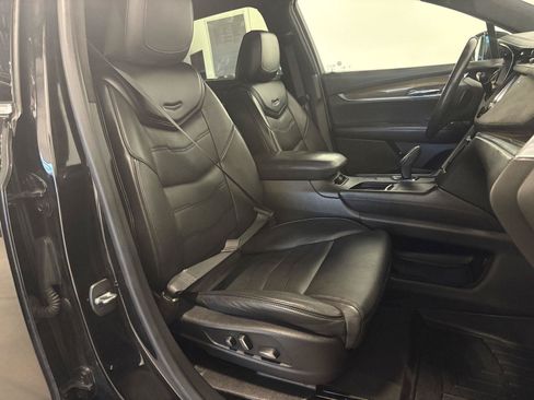Used 2017 Cadillac XT5 Platinum AWD/4WD image 48