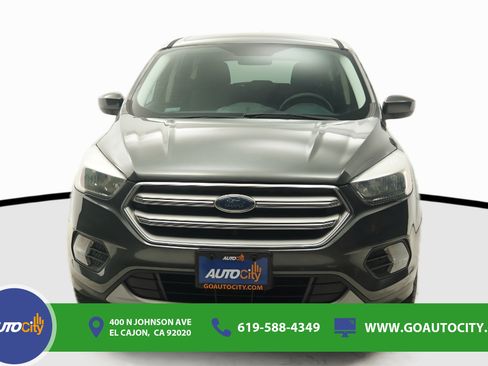Used 2017 Ford Escape SE FWD image 4