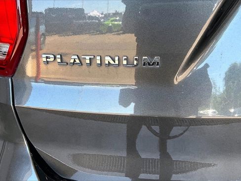 Used 2017 Ford Explorer Platinum image 9