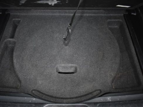 Used 2019 Jeep Cherokee Latitude Plus image 35